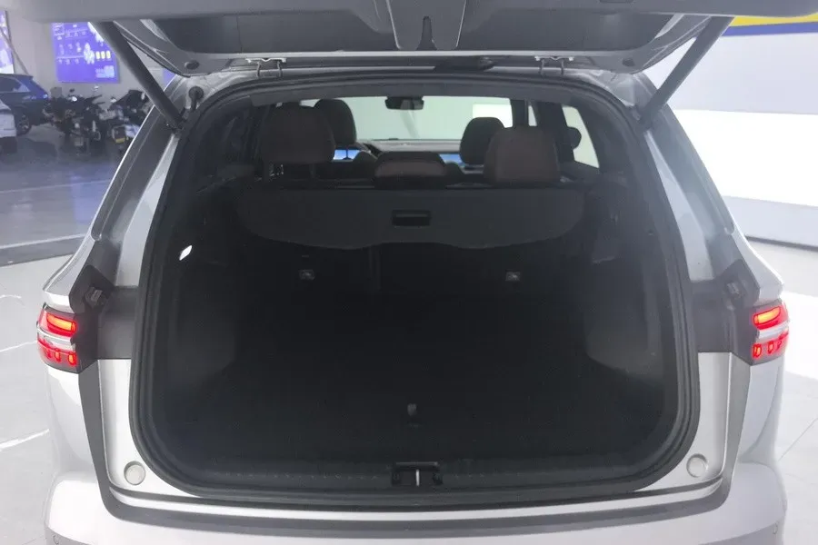 2021 Geely Monjaro 2.0T 218HP L4 7DCT,autocango,china used car exporter,china ev exporter,chinese used car exporter,chinese used ev exporter