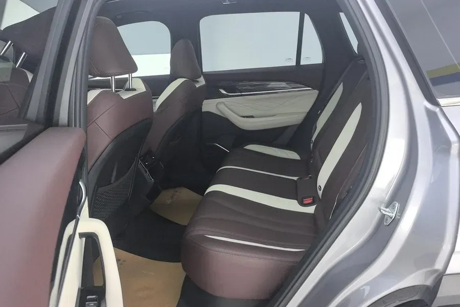 2021 Geely Monjaro 2.0T 218HP L4 7DCT,autocango,china used car exporter,china ev exporter,chinese used car exporter,chinese used ev exporter