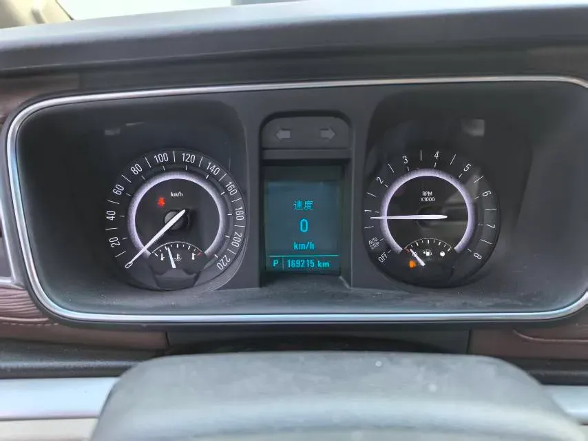 2018 Buick GL8 2.0T 260HP L4 6AT,autocango,china used car exporter,china ev exporter,chinese used car exporter,chinese used ev exporter