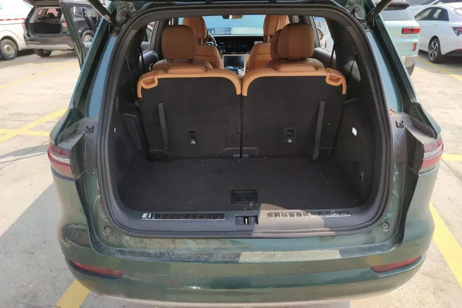 2021 Li ONE Range Extended 131HP REEV 40.5KWH,autocango,china used car exporter,china ev exporter,chinese used car exporter,chinese used ev exporter