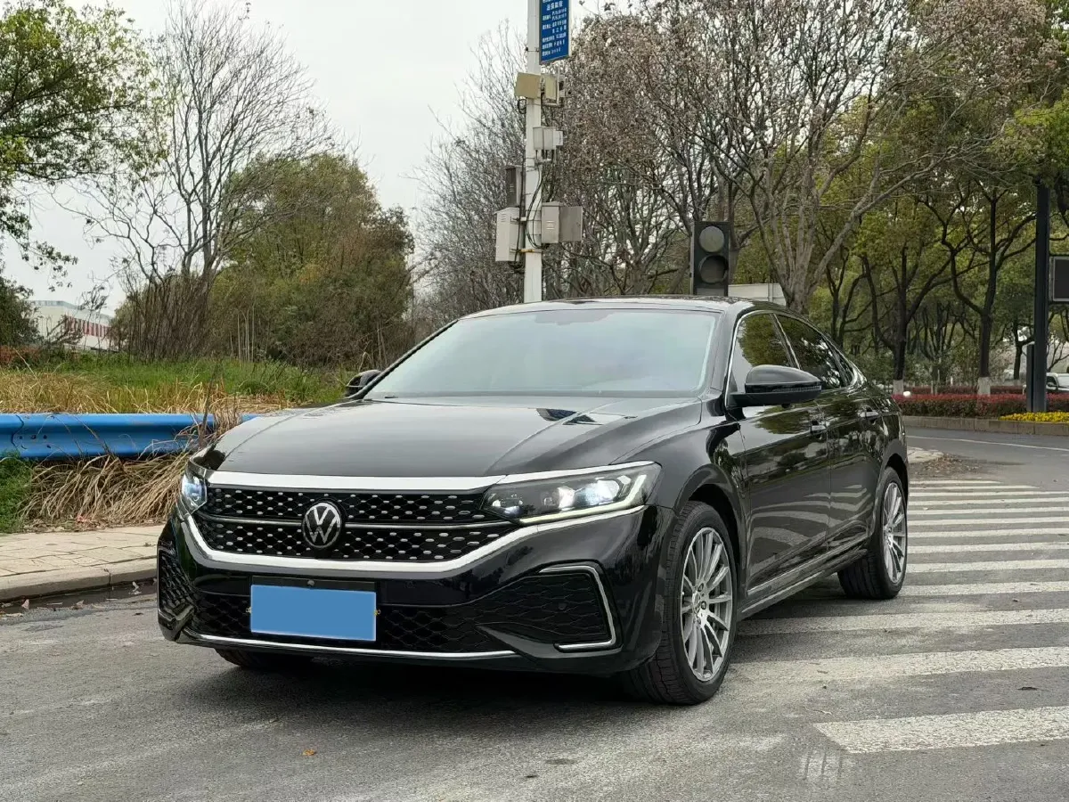 2024 Volkswagen Passat 2.0T 186HP L4 7DCT,autocango,china used car exporter,china ev exporter,chinese used car exporter,chinese used ev exporter