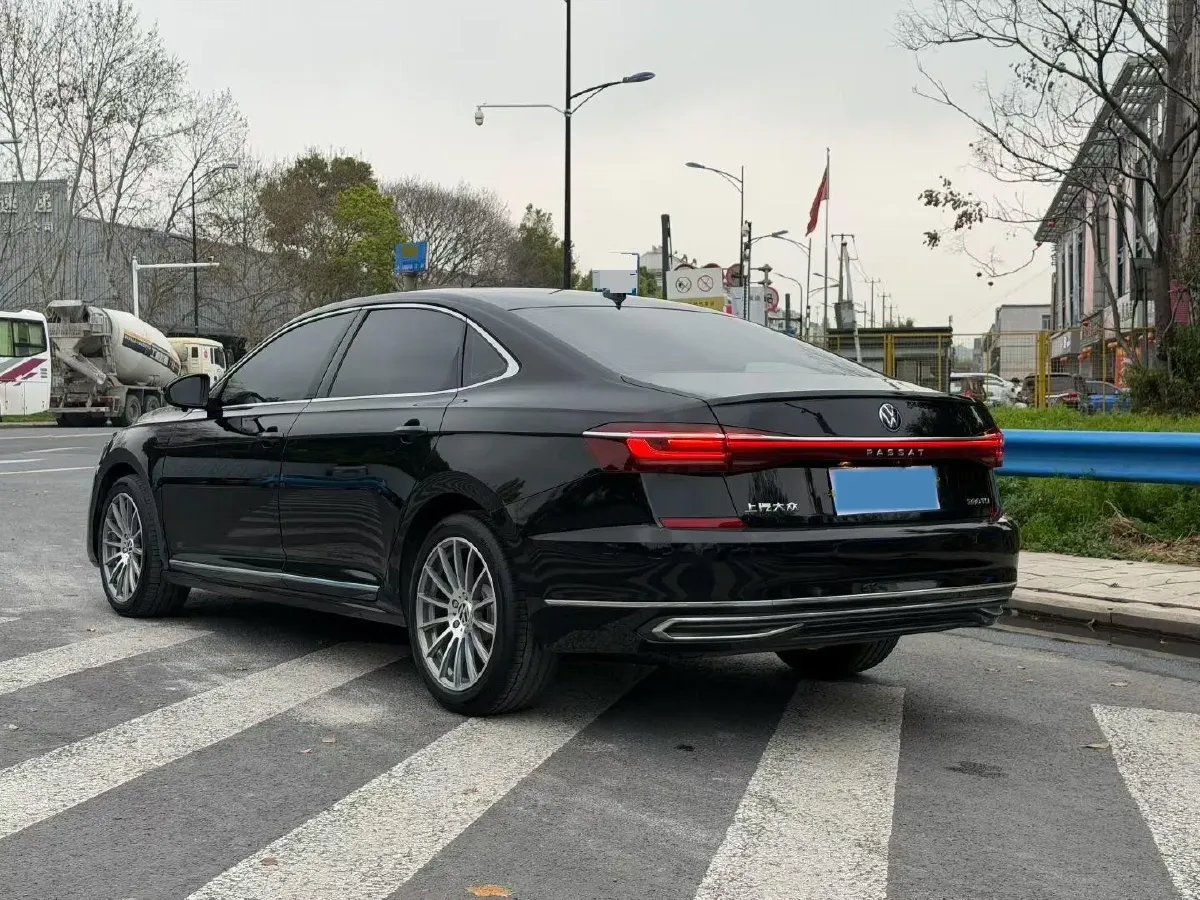 2024 Volkswagen Passat 2.0T 186HP L4 7DCT,autocango,china used car exporter,china ev exporter,chinese used car exporter,chinese used ev exporter