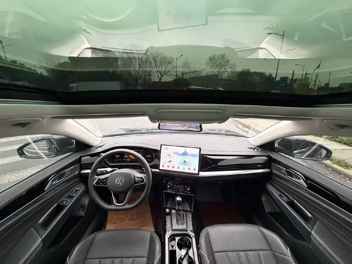 2024 Volkswagen Passat 2.0T 186HP L4 7DCT,autocango,china used car exporter,china ev exporter,chinese used car exporter,chinese used ev exporter