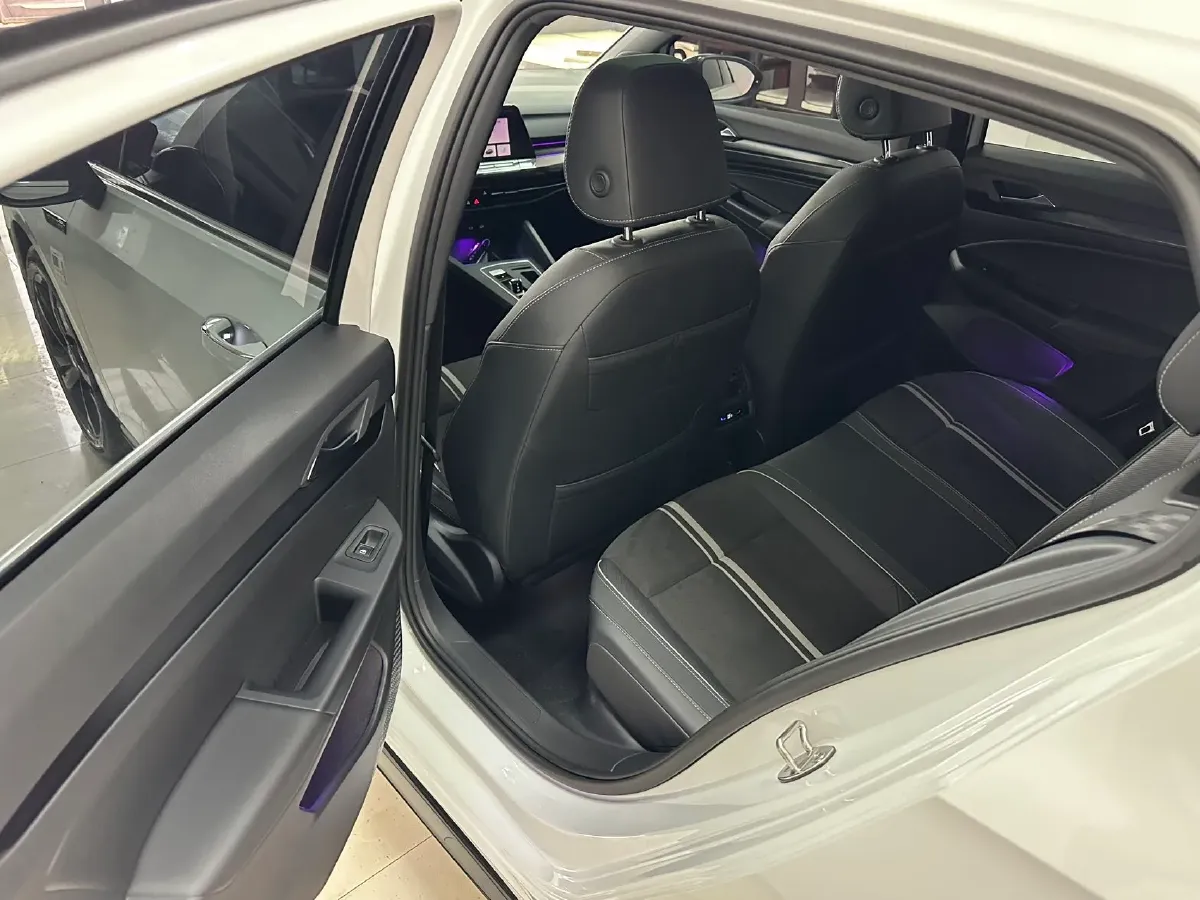 2021 Volkswagen Golf 1.4T 150HP L4 7DCT,autocango,china used car exporter,china ev exporter,chinese used car exporter,chinese used ev exporter