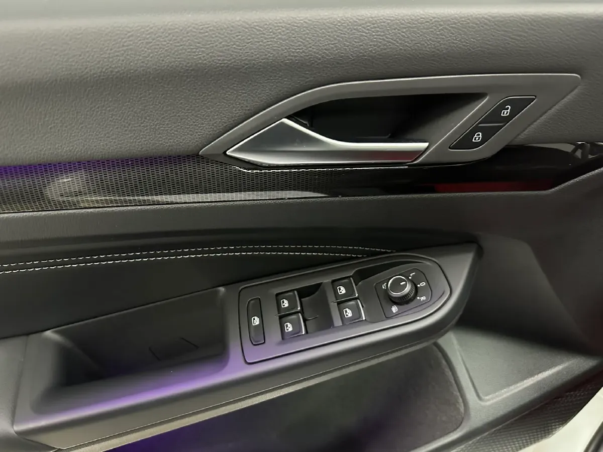 2021 Volkswagen Golf 1.4T 150HP L4 7DCT,autocango,china used car exporter,china ev exporter,chinese used car exporter,chinese used ev exporter