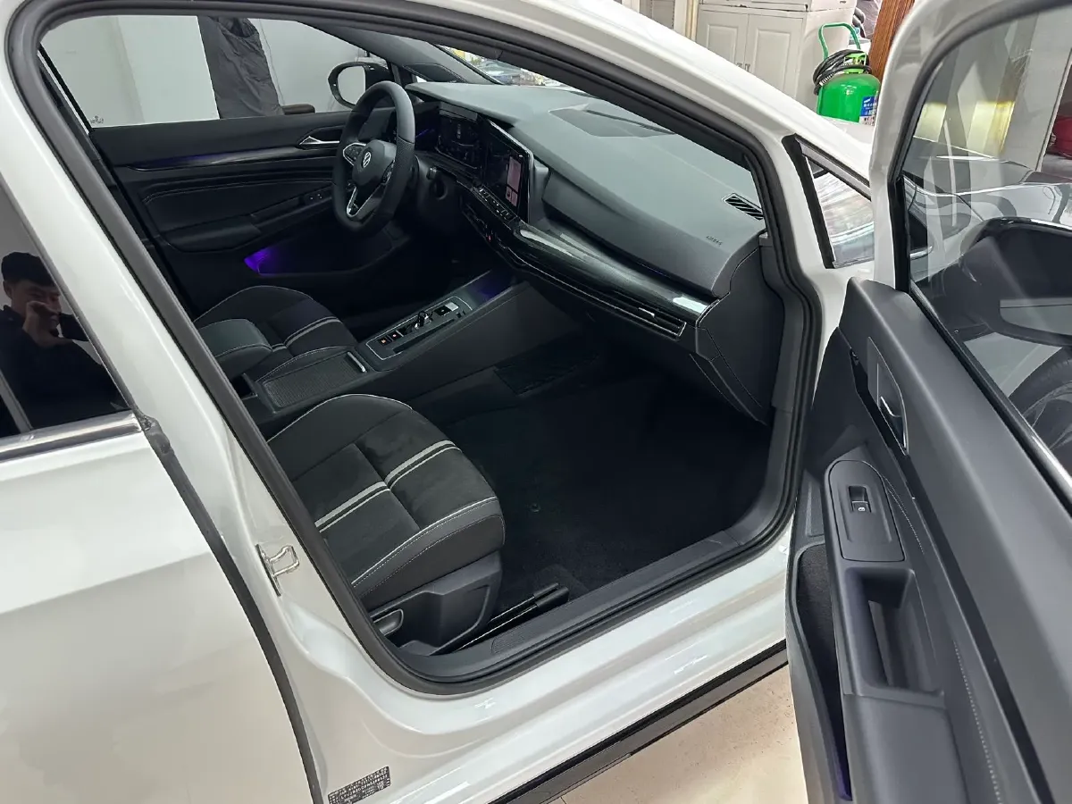 2021 Volkswagen Golf 1.4T 150HP L4 7DCT,autocango,china used car exporter,china ev exporter,chinese used car exporter,chinese used ev exporter