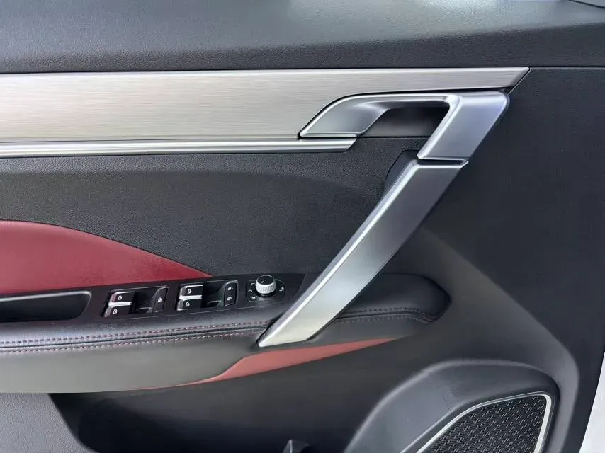 2021 Geely Coolray 1.4T 141HP L4 6DCT,autocango,china used car exporter,china ev exporter,chinese used car exporter,chinese used ev exporter