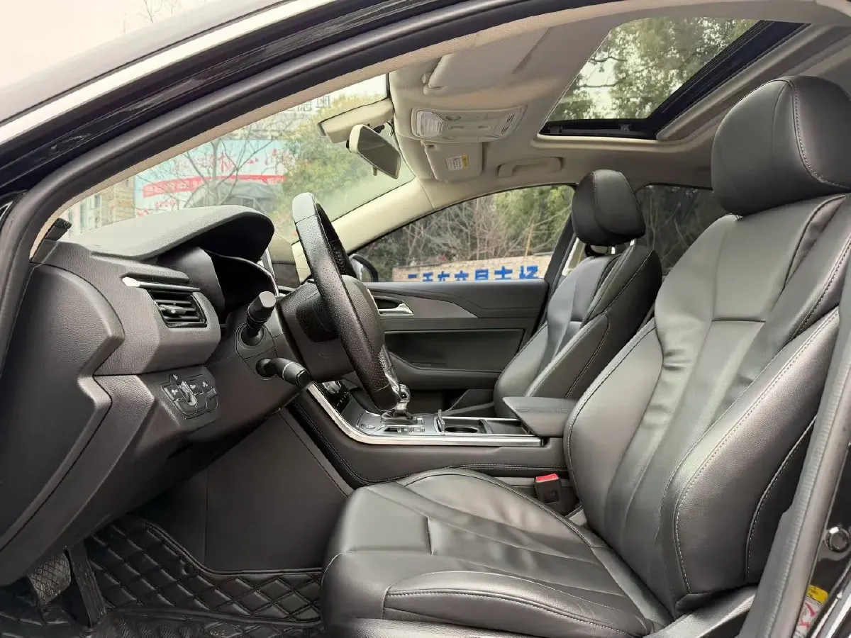 2022 HongQi H5 1.5T 169HP L4 7DCT,autocango,china used car exporter,china ev exporter,chinese used car exporter,chinese used ev exporter