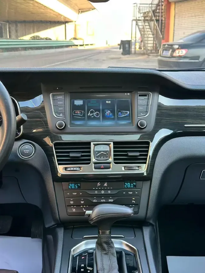 2019 HongQi H7 2.0T 204HP L4 6AT,autocango,china used car exporter,china ev exporter,chinese used car exporter,chinese used ev exporter