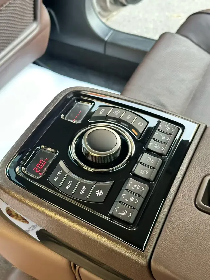 2019 HongQi H7 2.0T 204HP L4 6AT,autocango,china used car exporter,china ev exporter,chinese used car exporter,chinese used ev exporter