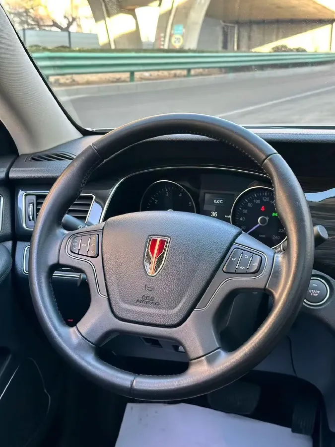 2019 HongQi H7 2.0T 204HP L4 6AT,autocango,china used car exporter,china ev exporter,chinese used car exporter,chinese used ev exporter