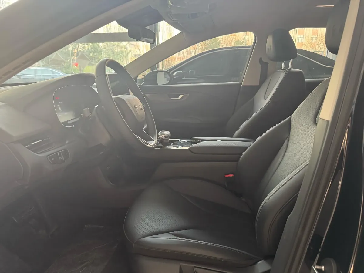 2022 HongQi E-QM5 BEV 54KWH,autocango,china used car exporter,china ev exporter,chinese used car exporter,chinese used ev exporter