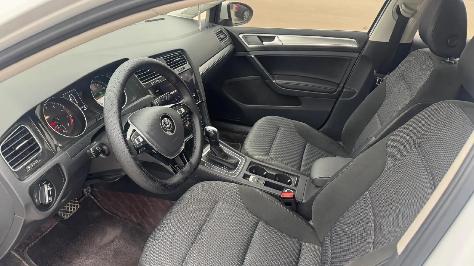 2020 Volkswagen Golf 1.4T 150HP L4 7DCT,autocango,china used car exporter,china ev exporter,chinese used car exporter,chinese used ev exporter