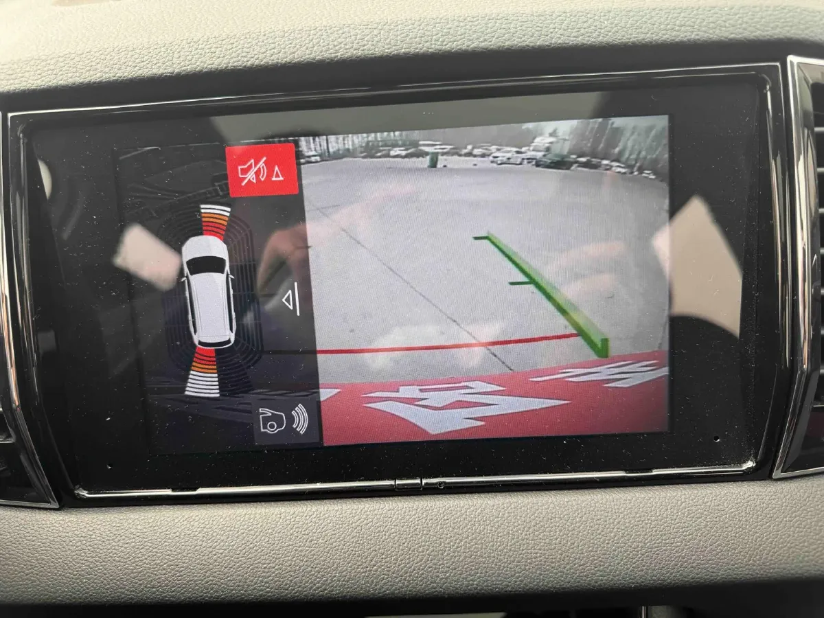 2024 Skoda Karoq 1.4T 150HP L4 7DCT,autocango,china used car exporter,china ev exporter,chinese used car exporter,chinese used ev exporter