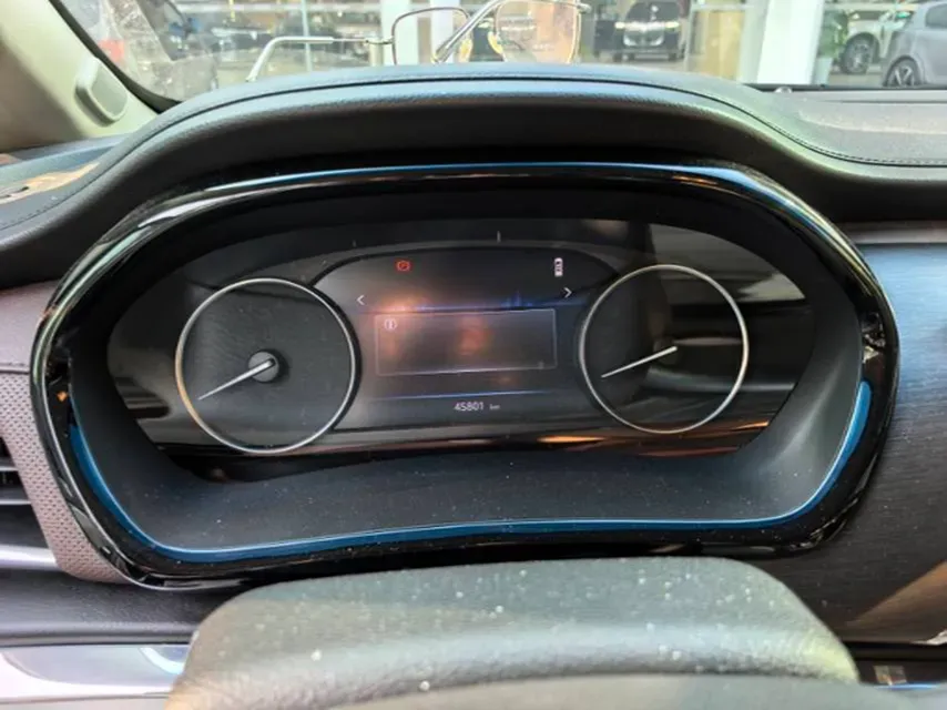 2021 Buick GL8 2.0T 237HP L4 9AT,autocango,china used car exporter,china ev exporter,chinese used car exporter,chinese used ev exporter