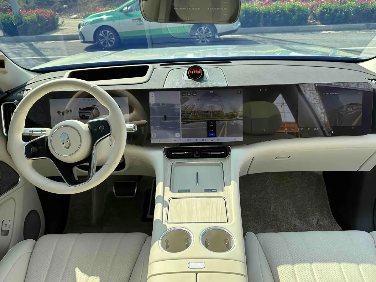 2025 AITO AITO M8 REEV 160HP REEV 53.4KWH,autocango,china used car exporter,china ev exporter,chinese used car exporter,chinese used ev exporter