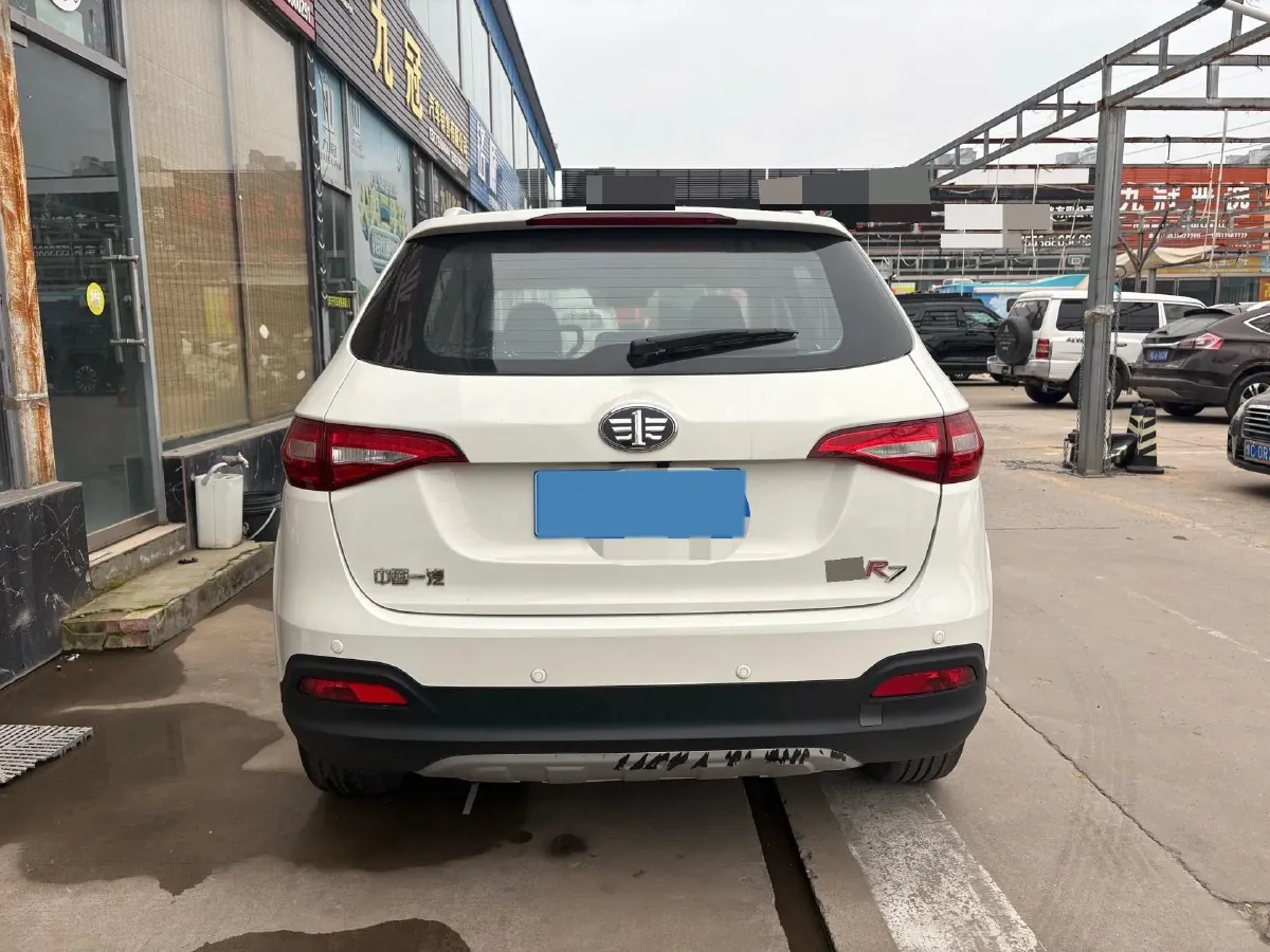 2017 FAW Senia R7 1.6L 116HP L4 5MT,autocango,china used car exporter,china ev exporter,chinese used car exporter,chinese used ev exporter