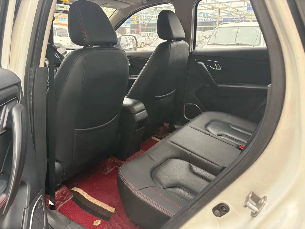 2017 FAW Senia R7 1.6L 116HP L4 5MT,autocango,china used car exporter,china ev exporter,chinese used car exporter,chinese used ev exporter