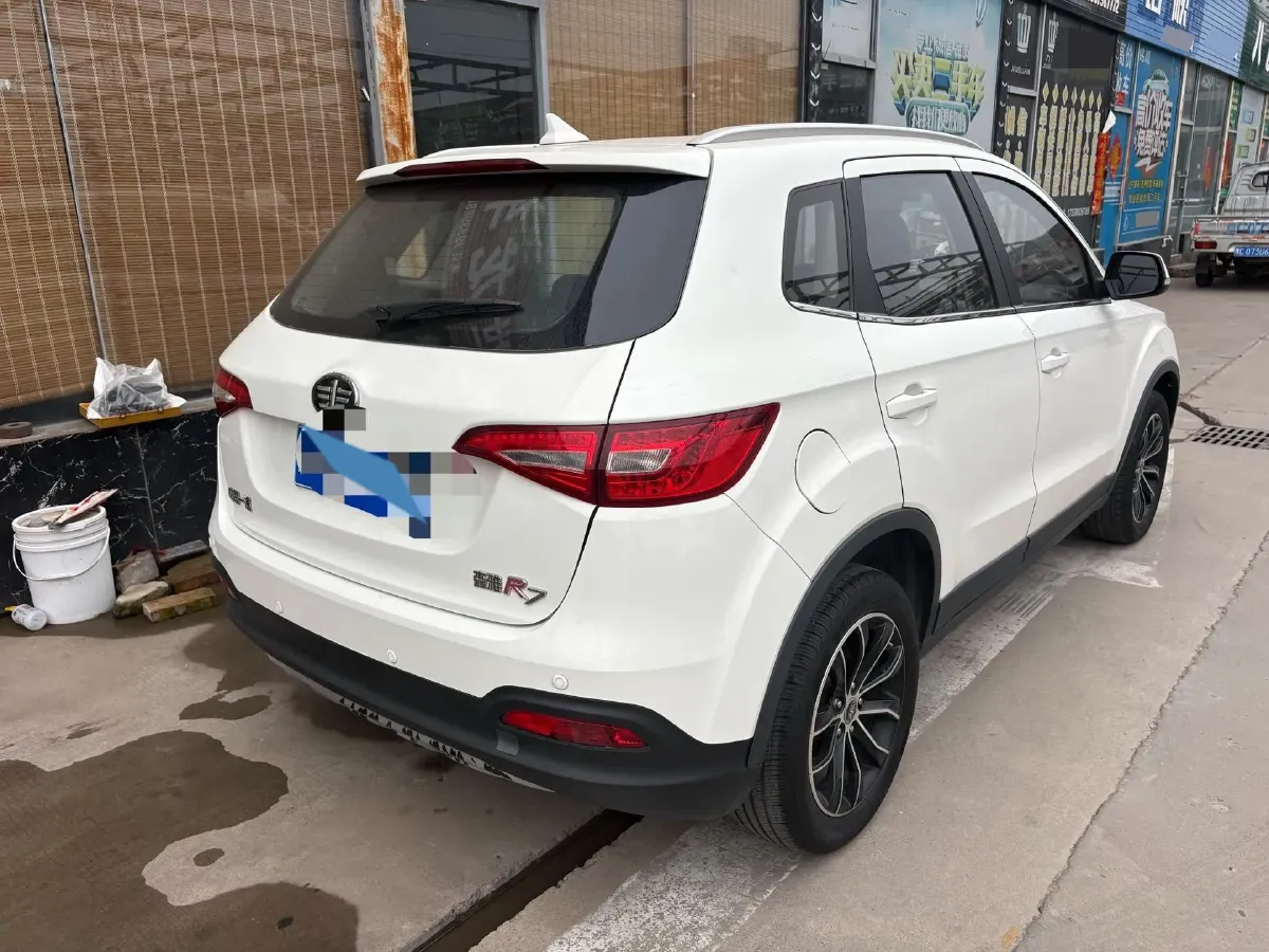 2017 FAW Senia R7 1.6L 116HP L4 5MT,autocango,china used car exporter,china ev exporter,chinese used car exporter,chinese used ev exporter