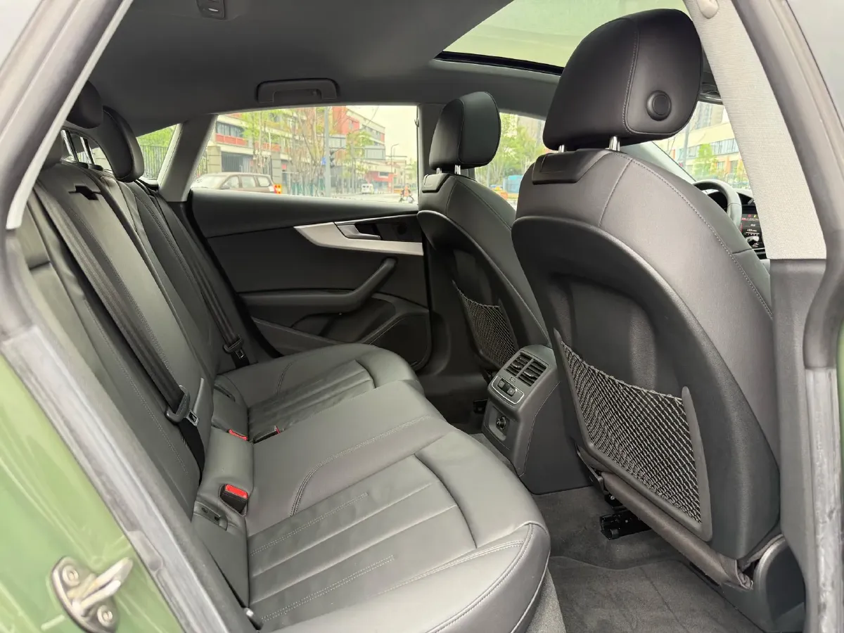 2021 Audi A5 2.0T 204HP L4 7DCT,autocango,china used car exporter,china ev exporter,chinese used car exporter,chinese used ev exporter