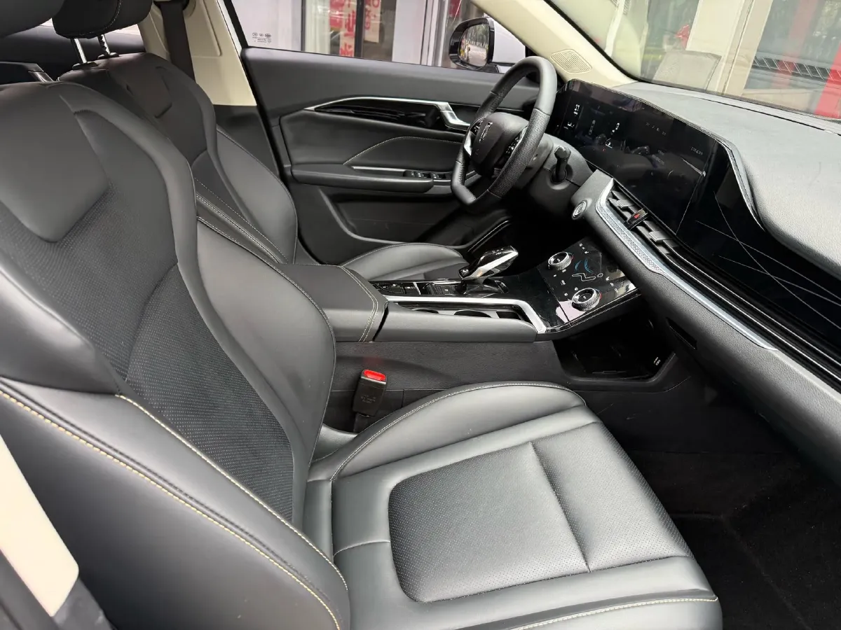 2024 Bestune B70 1.5T 169HP L4 7DCT,autocango,china used car exporter,china ev exporter,chinese used car exporter,chinese used ev exporter