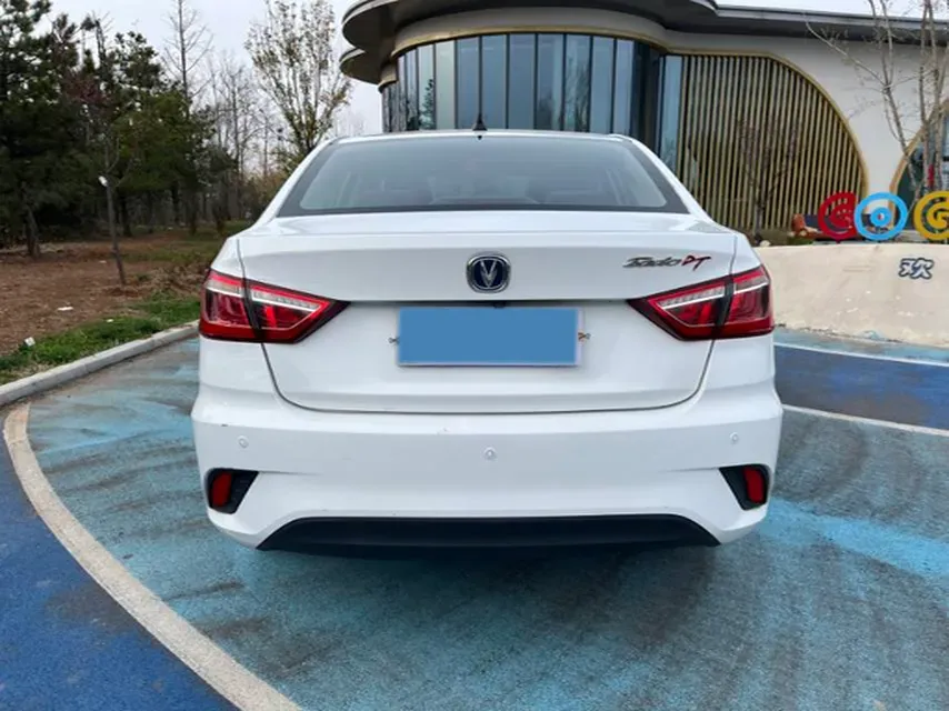 2019 ChangAn Eado DT 1.6L 125HP L4 5MT,autocango,china used car exporter,china ev exporter,chinese used car exporter,chinese used ev exporter