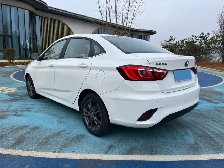 2019 ChangAn Eado DT 1.6L 125HP L4 5MT,autocango,china used car exporter,china ev exporter,chinese used car exporter,chinese used ev exporter