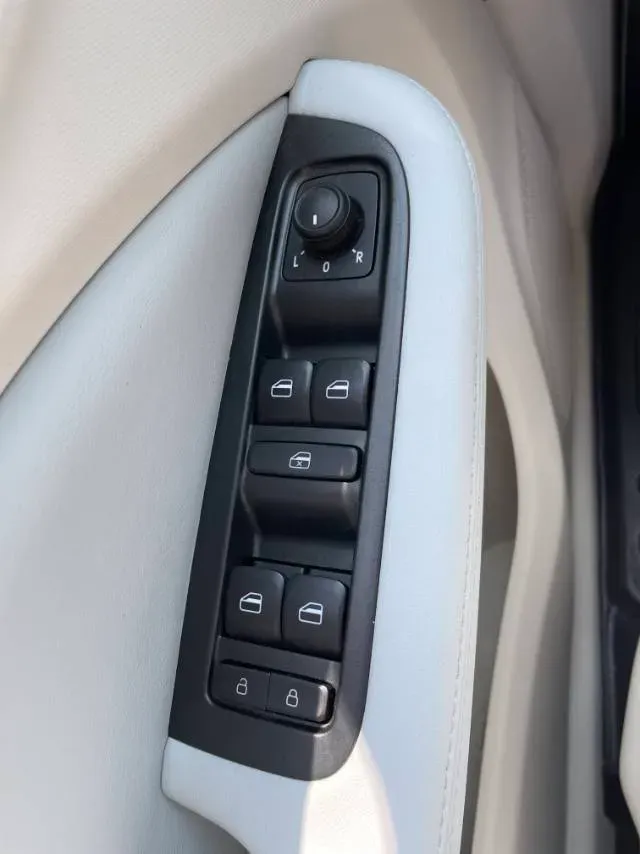 2024 Leapmotor T03 BEV 31.9KWH,autocango,china used car exporter,china ev exporter,chinese used car exporter,chinese used ev exporter