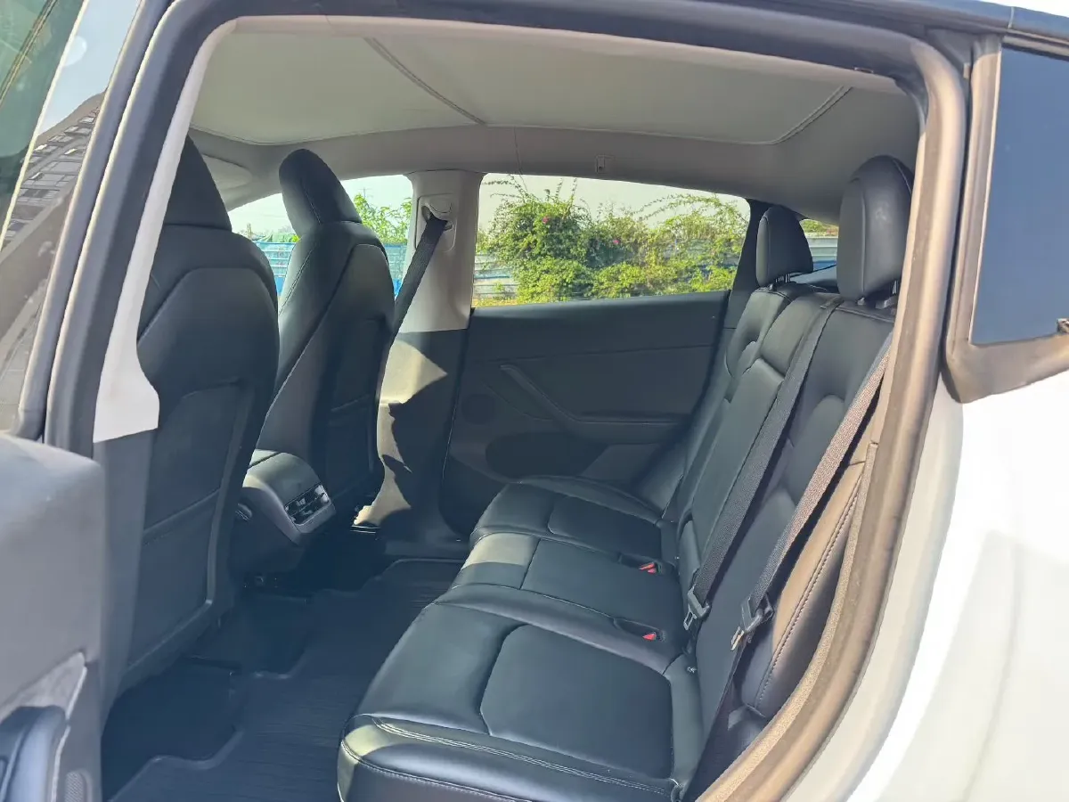 2022 Tesla Model Y BEV 60KWH,autocango,china used car exporter,china ev exporter,chinese used car exporter,chinese used ev exporter