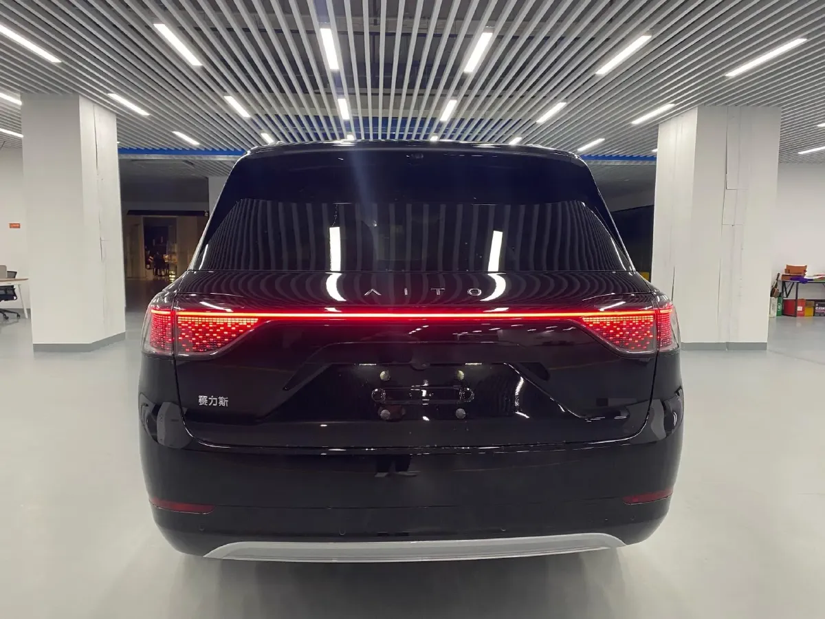 2024 AITO AITO M9 1.5T 152HP L4 REEV 42KWH,autocango,china used car exporter,china ev exporter,chinese used car exporter,chinese used ev exporter