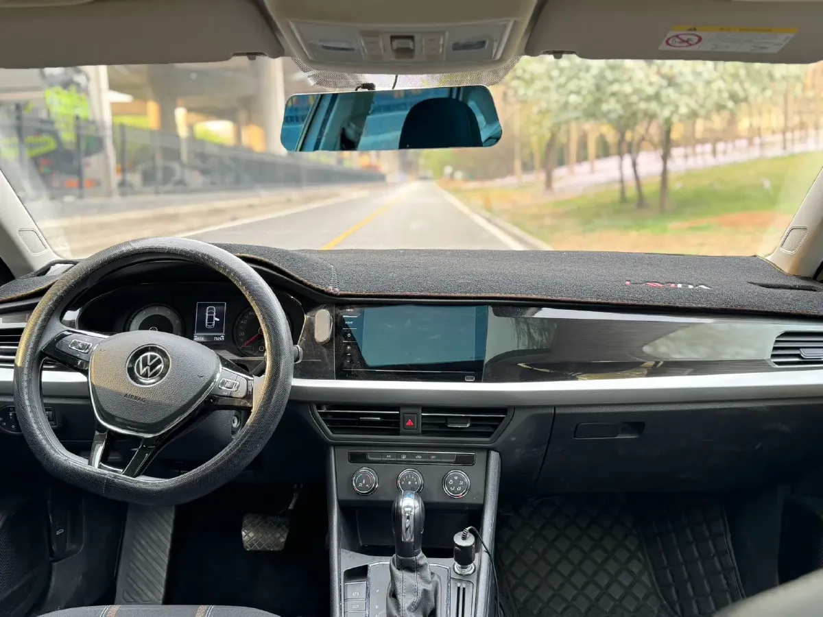 2021 Volkswagen Lavida 1.4T 150HP L4 7DCT,autocango,china used car exporter,china ev exporter,chinese used car exporter,chinese used ev exporter