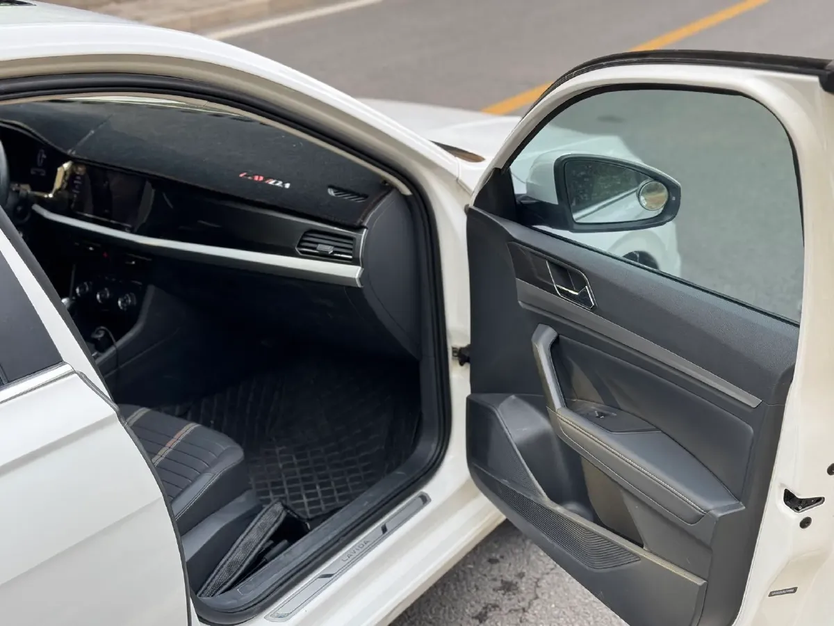 2021 Volkswagen Lavida 1.4T 150HP L4 7DCT,autocango,china used car exporter,china ev exporter,chinese used car exporter,chinese used ev exporter