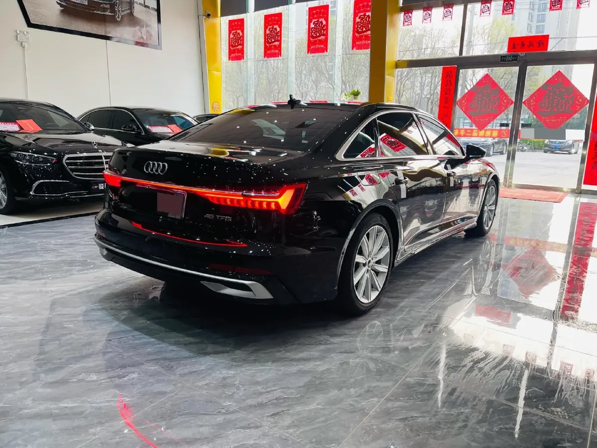 2024 Audi A6L 2.0T 245HP L4 7DCT,autocango,china used car exporter,china ev exporter,chinese used car exporter,chinese used ev exporter