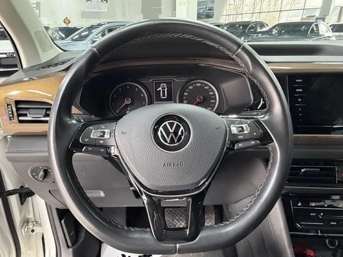 2021 Volkswagen Tharu 1.4T 150HP L4 7DCT,autocango,china used car exporter,china ev exporter,chinese used car exporter,chinese used ev exporter
