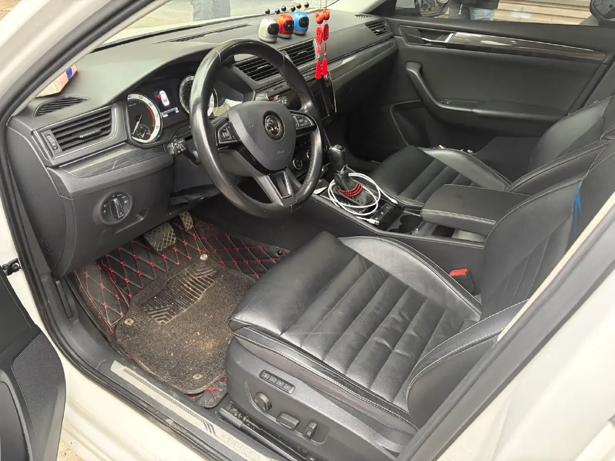 2018 Skoda Kodiak 1.8T 180HP L4 7DCT,autocango,china used car exporter,china ev exporter,chinese used car exporter,chinese used ev exporter