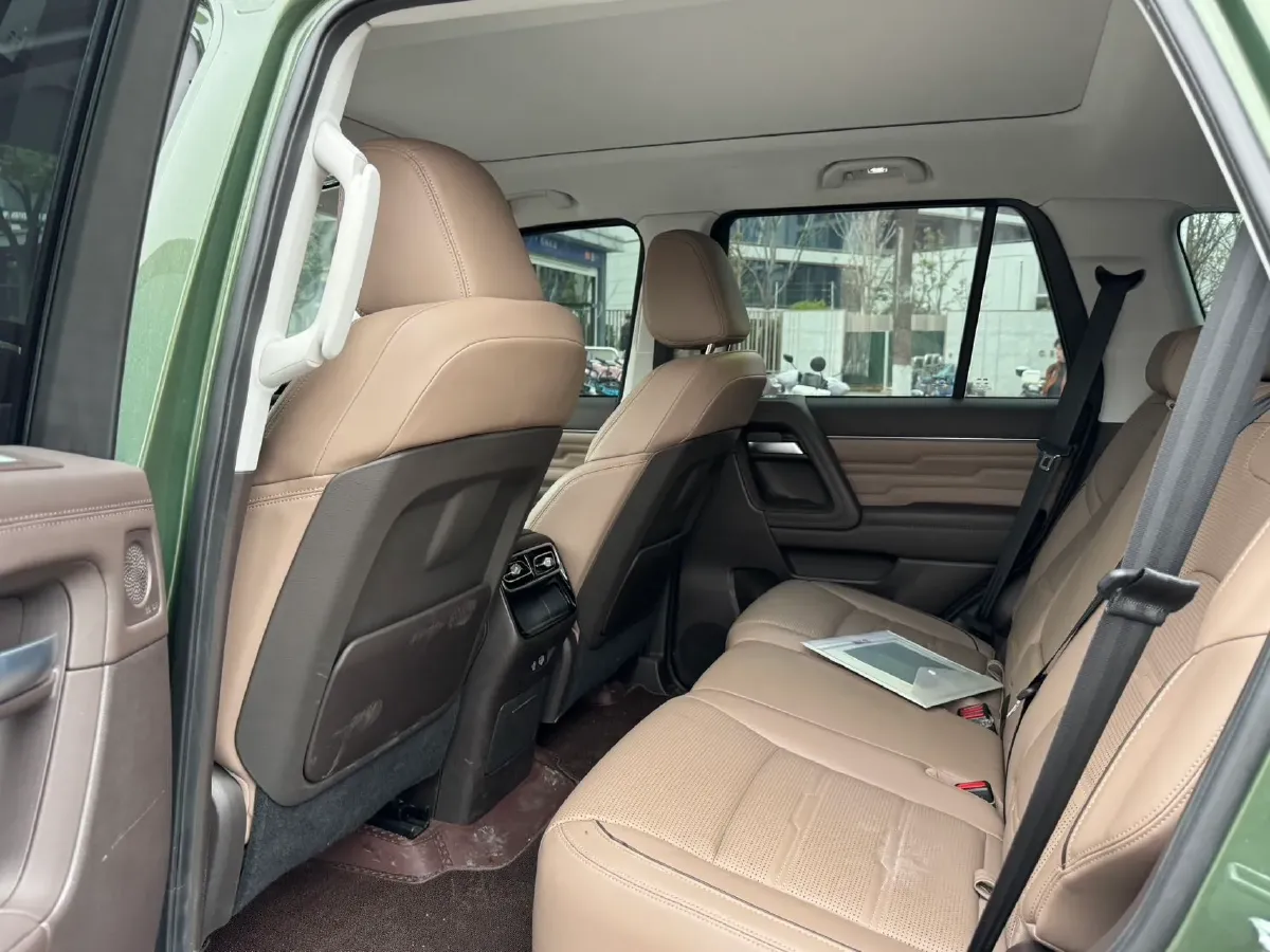 2022 Beijing BJ60 2.0T 267HP L4 8AT,autocango,china used car exporter,china ev exporter,chinese used car exporter,chinese used ev exporter