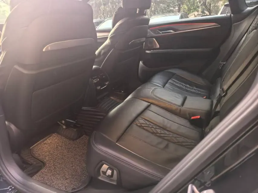 2020 BMW 6 Series GT 2.0T 258HP L4 8AT,autocango,china used car exporter,china ev exporter,chinese used car exporter,chinese used ev exporter