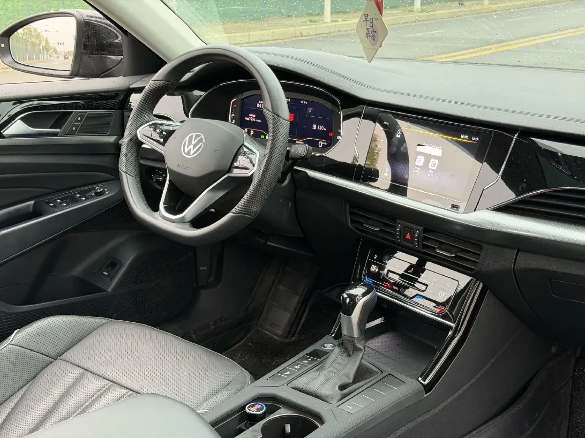 2024 Volkswagen Passat 2.0T 186HP L4 7DCT,autocango,china used car exporter,china ev exporter,chinese used car exporter,chinese used ev exporter