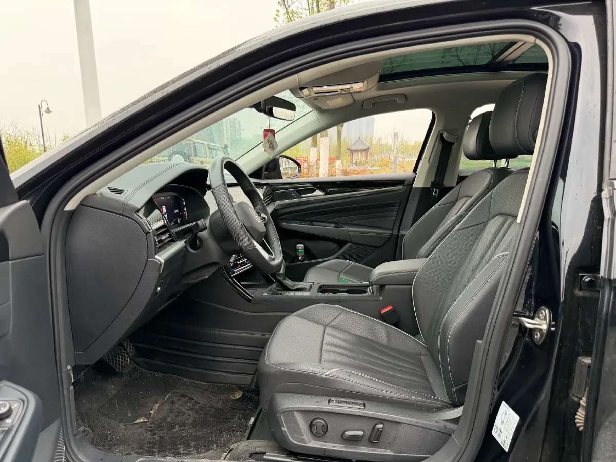 2024 Volkswagen Passat 2.0T 186HP L4 7DCT,autocango,china used car exporter,china ev exporter,chinese used car exporter,chinese used ev exporter