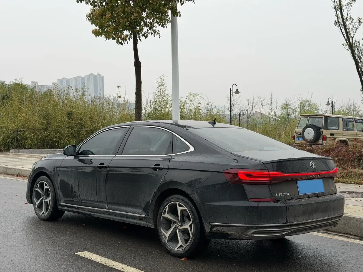 2024 Volkswagen Passat 2.0T 186HP L4 7DCT,autocango,china used car exporter,china ev exporter,chinese used car exporter,chinese used ev exporter