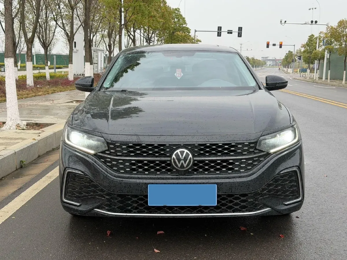 2024 Volkswagen Passat 2.0T 186HP L4 7DCT,autocango,china used car exporter,china ev exporter,chinese used car exporter,chinese used ev exporter