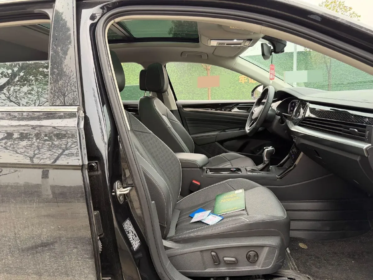 2024 Volkswagen Passat 2.0T 186HP L4 7DCT,autocango,china used car exporter,china ev exporter,chinese used car exporter,chinese used ev exporter