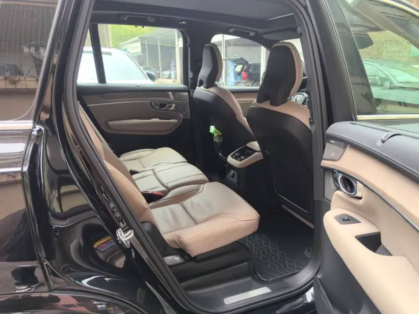 2025 Volvo XC90 PHEV 2.0T 310HP L4 8AT PHEV,autocango,china used car exporter,china ev exporter,chinese used car exporter,chinese used ev exporter