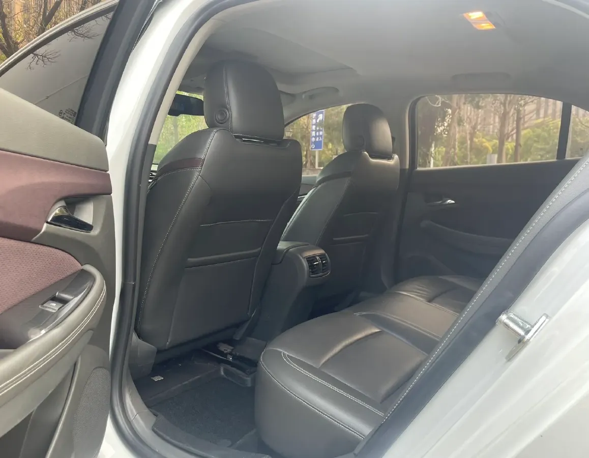 2018 Chevrolet Malibu 1.5T 170HP L4 6AT,autocango,china used car exporter,china ev exporter,chinese used car exporter,chinese used ev exporter