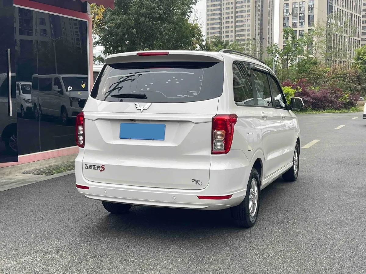 2019 WuLing HongGuang 1.5L 99HP L4 6MT,autocango,china used car exporter,china ev exporter,chinese used car exporter,chinese used ev exporter