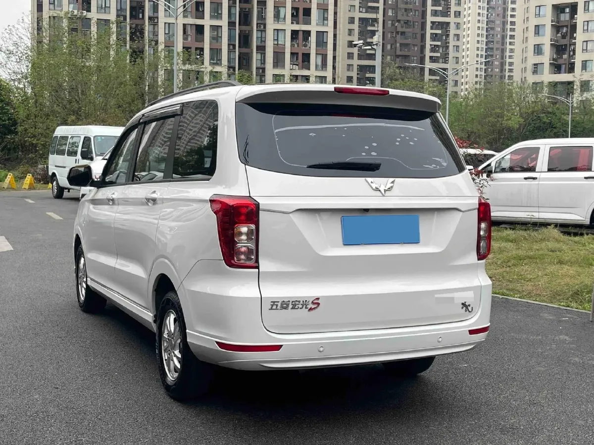 2019 WuLing HongGuang 1.5L 99HP L4 6MT,autocango,china used car exporter,china ev exporter,chinese used car exporter,chinese used ev exporter