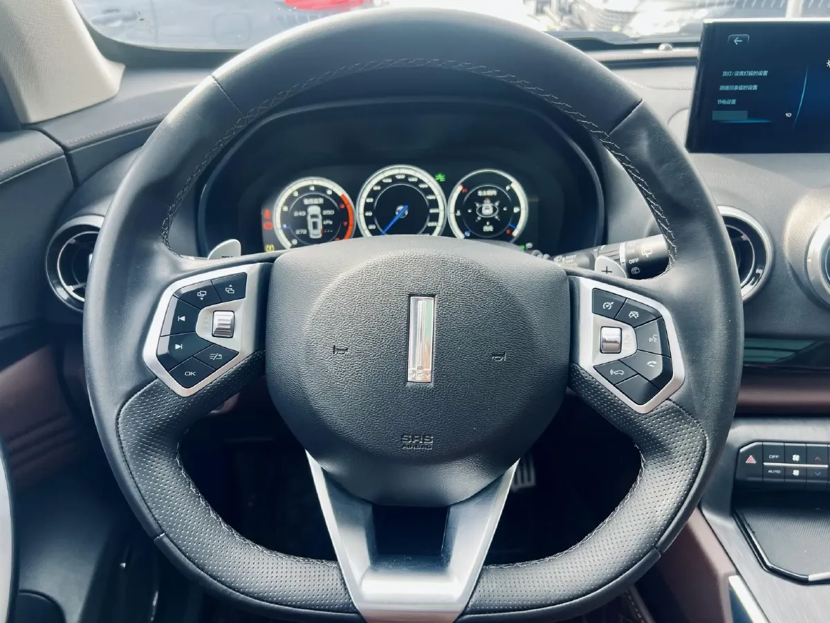 2017 WEY VV7 2.0T 234HP L4 7DCT,autocango,china used car exporter,china ev exporter,chinese used car exporter,chinese used ev exporter