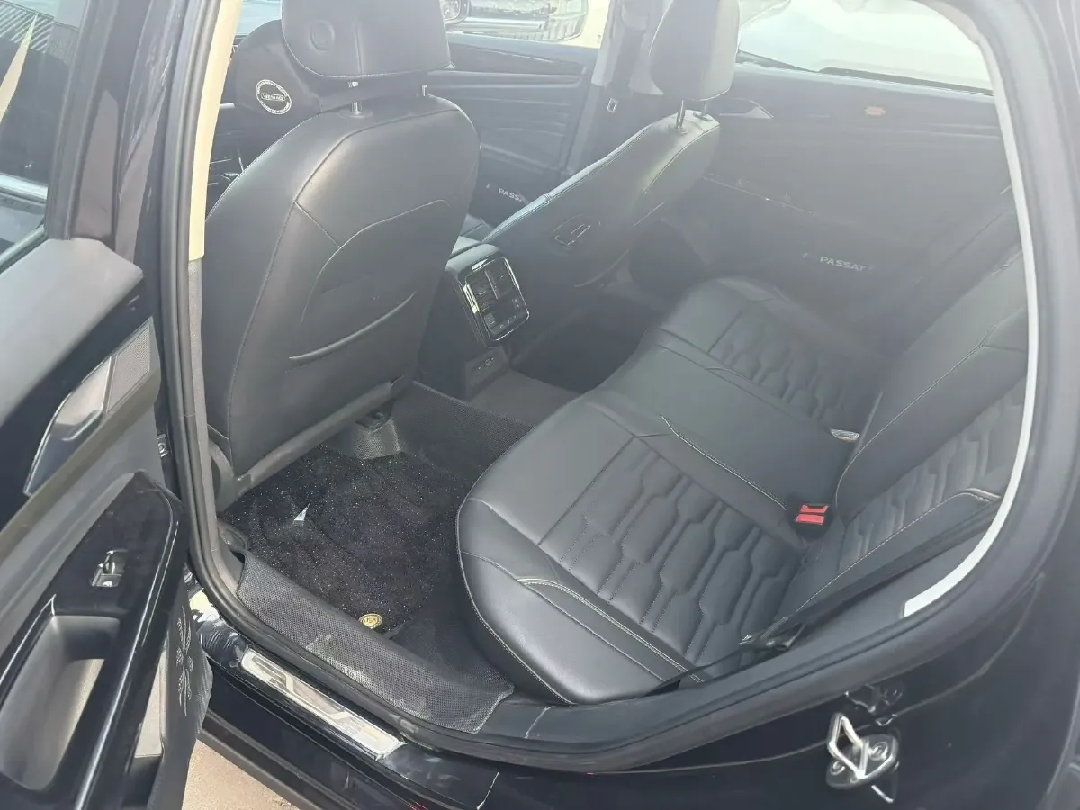 2021 Volkswagen Passat 2.0T 186HP L4 7DCT,autocango,china used car exporter,china ev exporter,chinese used car exporter,chinese used ev exporter