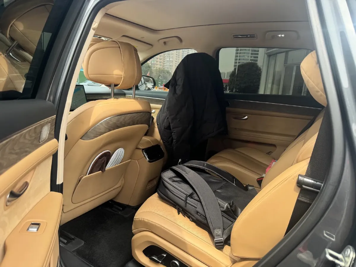 2022 Volvo S60 2.0T 197HP L4 8AT,autocango,china used car exporter,china ev exporter,chinese used car exporter,chinese used ev exporter