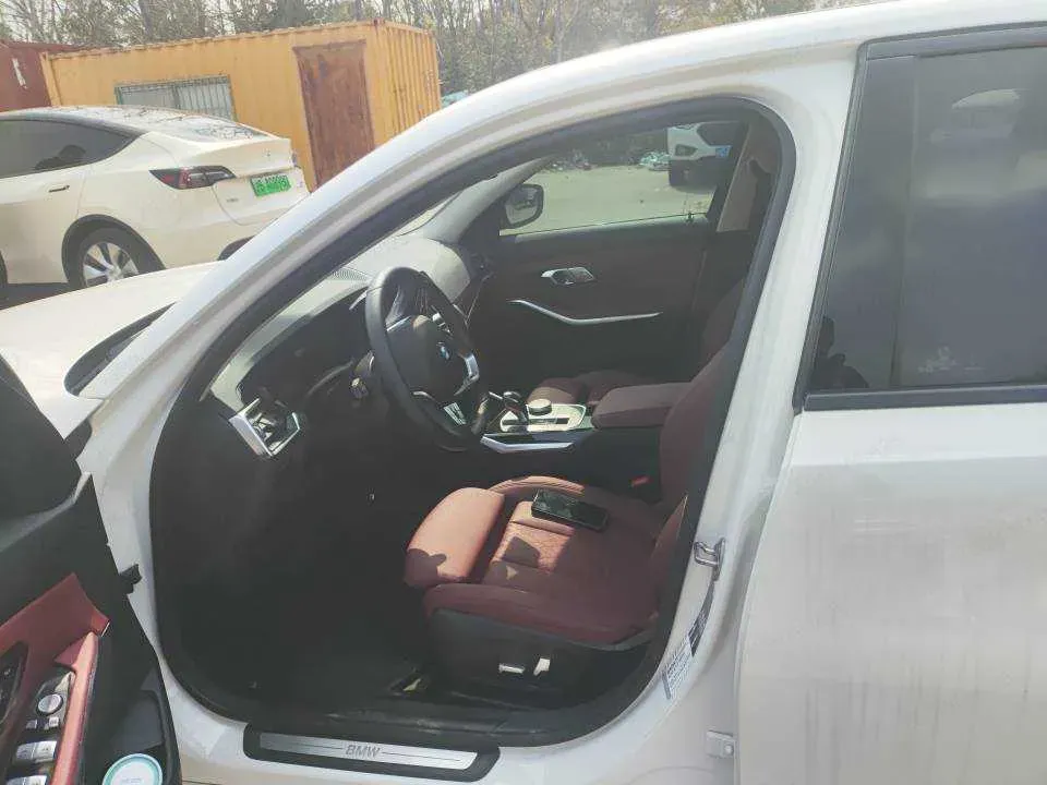 2022 BMW 3 Series 2.0T 156HP L4 8AT,autocango,china used car exporter,china ev exporter,chinese used car exporter,chinese used ev exporter